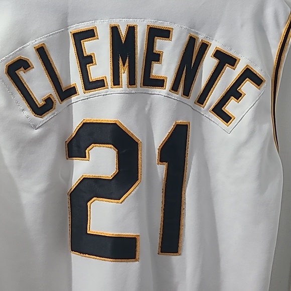 Roberto Clemente Jersey. - Picture 6 of 6